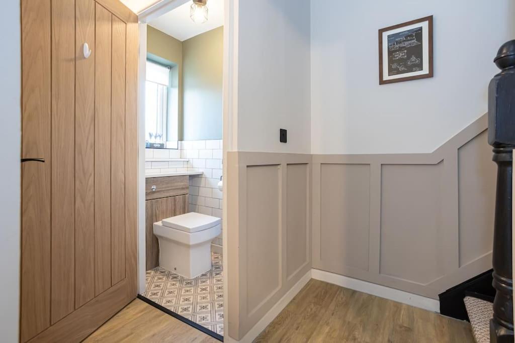 Railway House - Central Warrington - Sleeps 6 외부 사진