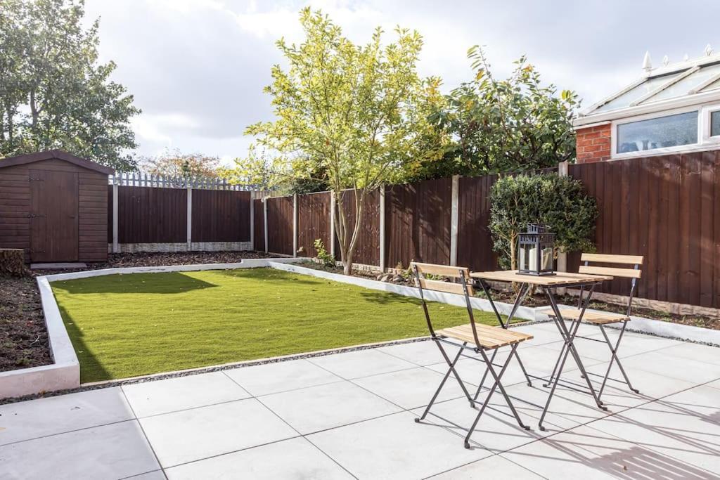 Railway House - Central Warrington - Sleeps 6 외부 사진