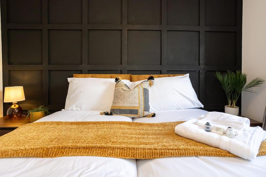 Railway House - Central Warrington - Sleeps 6 외부 사진