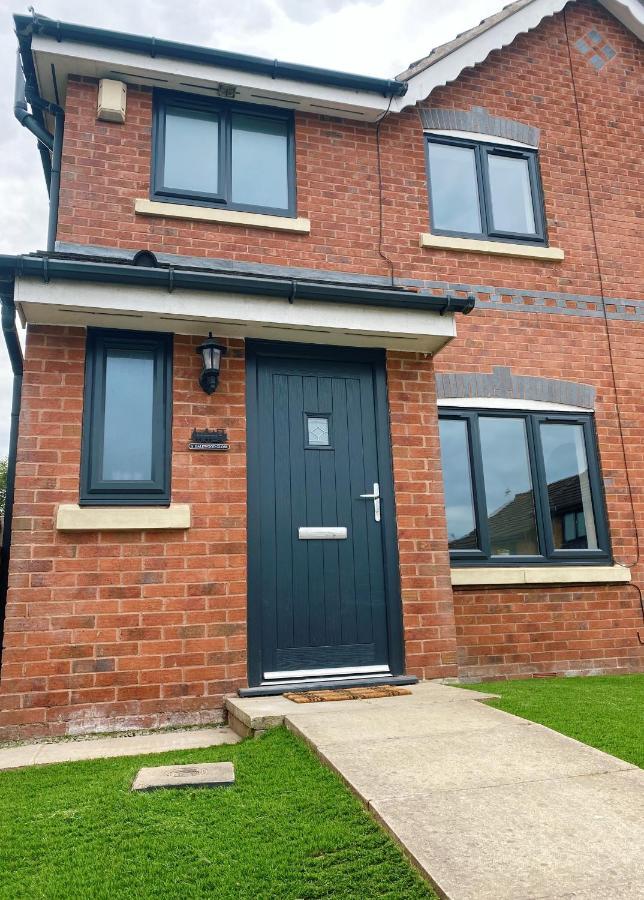 Railway House - Central Warrington - Sleeps 6 외부 사진